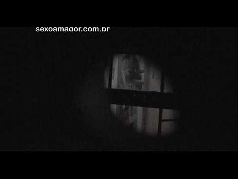 ❤️ Blondie gëtt geheim vun engem Quartier Voyeur verstoppt hannert huel Zillen opgeholl ️ Just Porno bei eis ☑